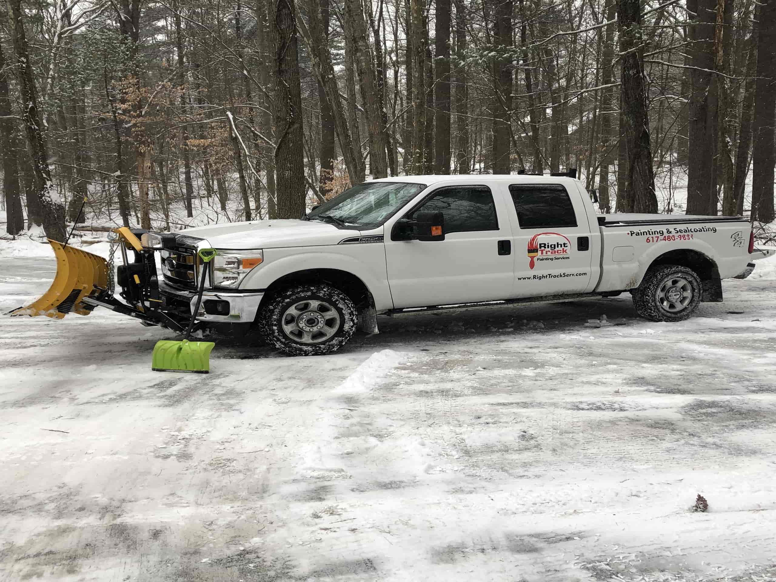 5 Reasons to consider hiring a Snow Removal Service